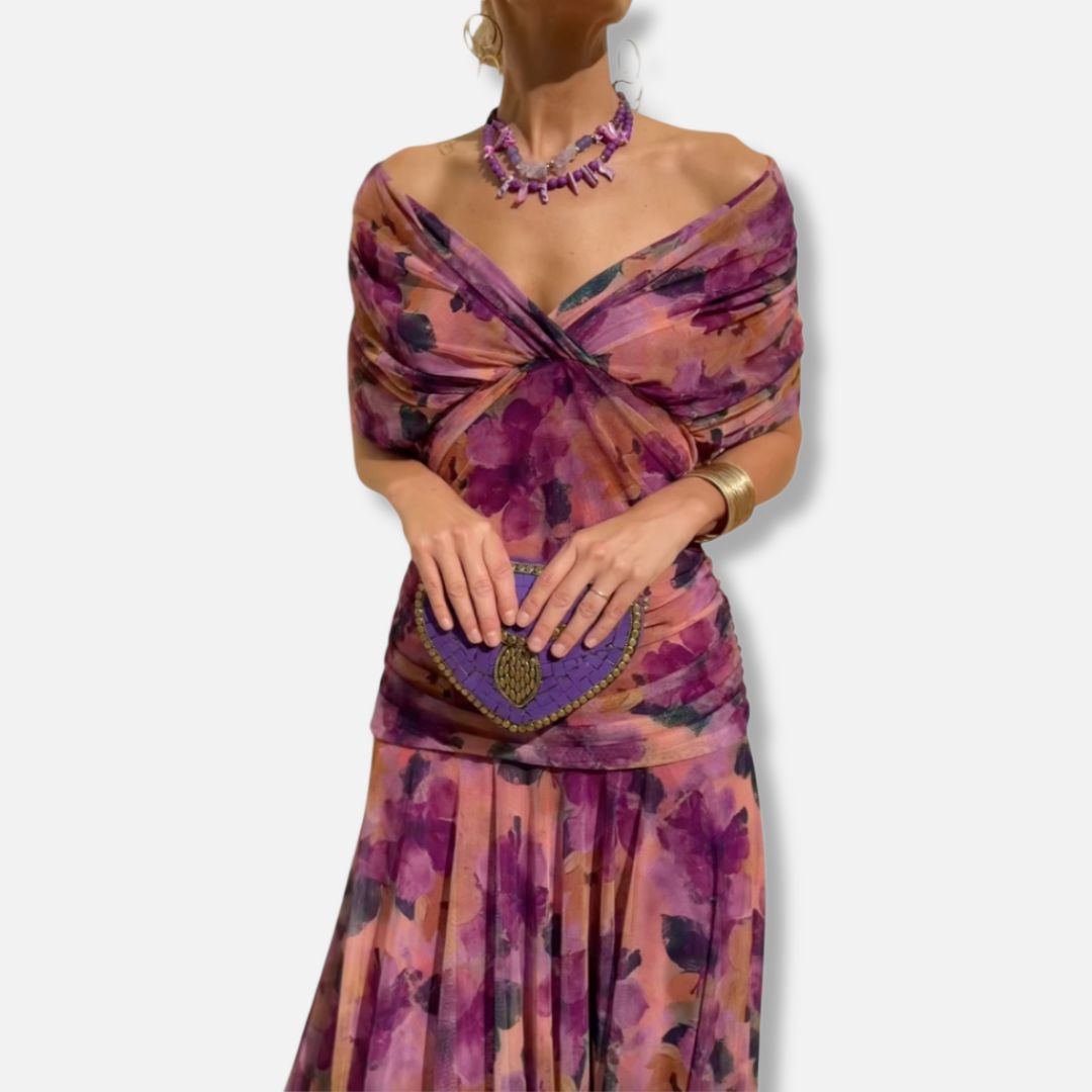 Evelyn – Elegant Dress With V-Neckline